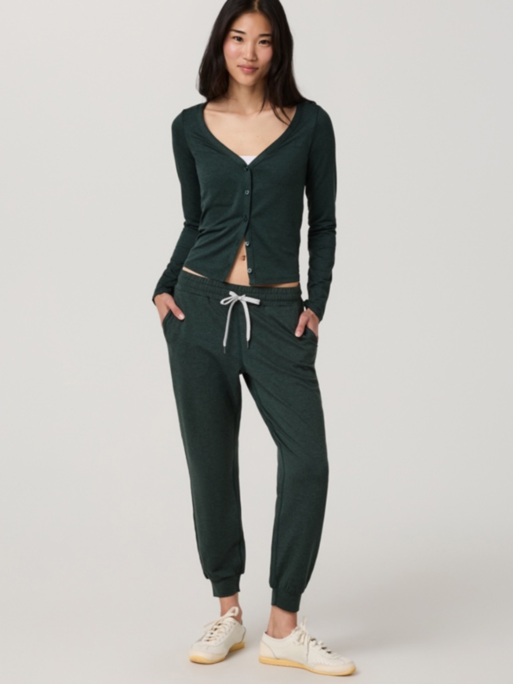 Vuori performance joggers